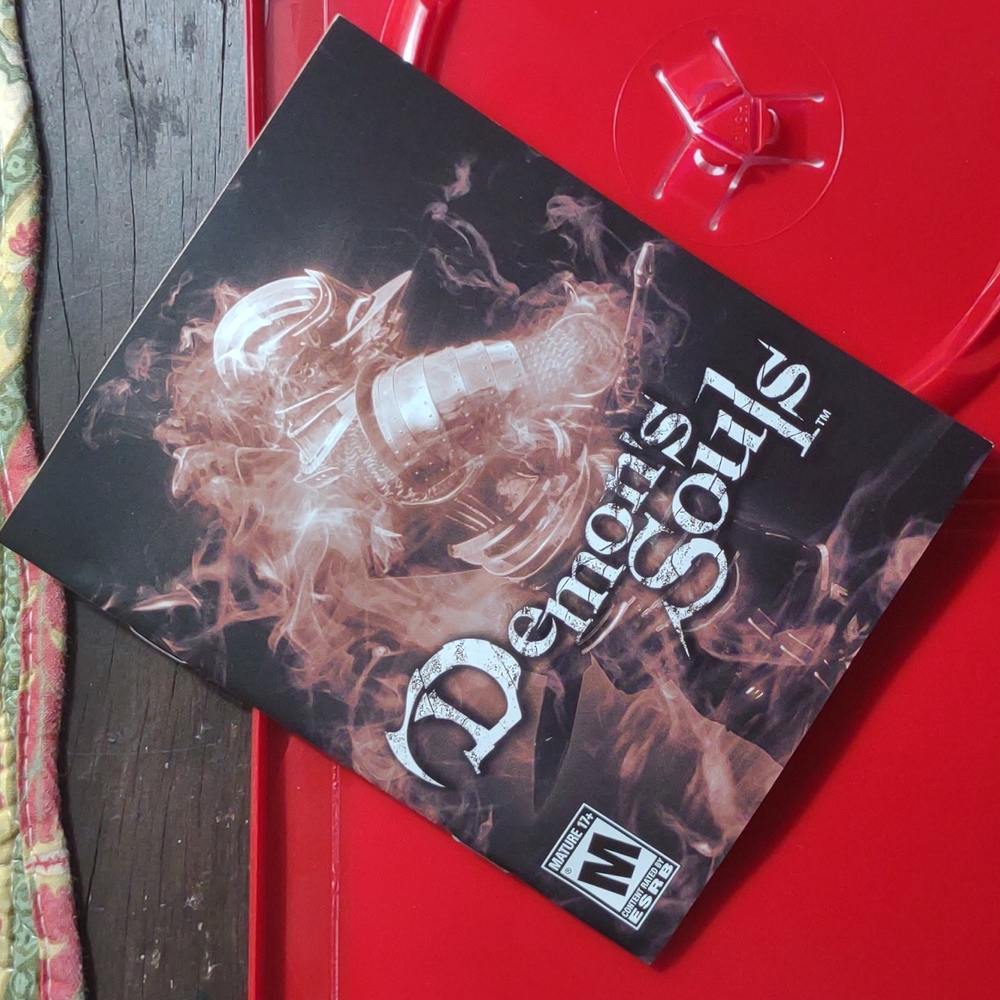 PS3 video game Greatest Hits Demon's Souls. - Picture 6 of 8